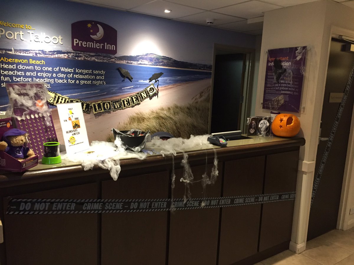 PortTalbotPI's tweet image. Gearing up for a SPOOKTACULAR weekend in Port Talbot! Pop in and see us.. if you dare! #SpookyNightGuarantee