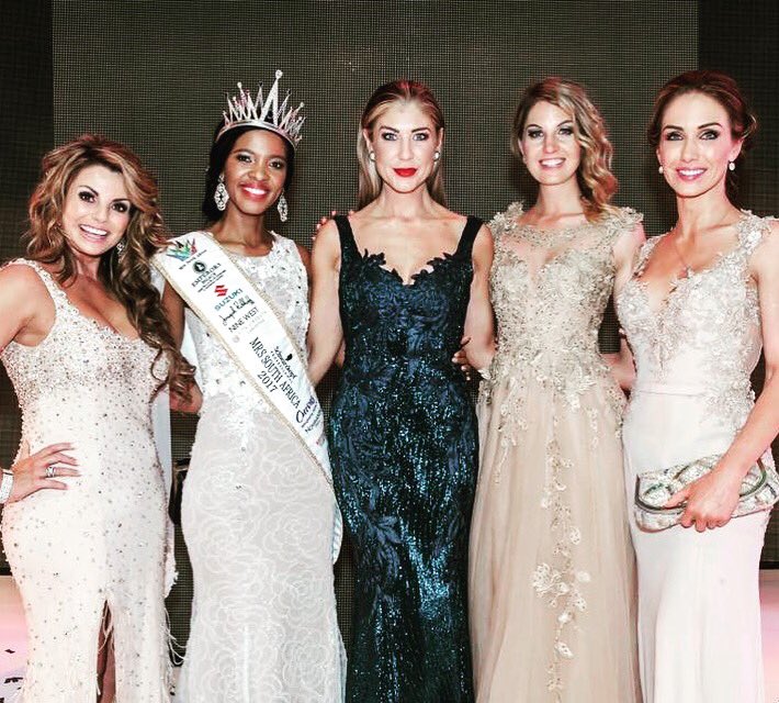 <a href="/MrsSAPageant/">Mrs South Africa</a> #family Congrats on a fab production again <a href="/JoaniJohnsonSA/">Joani Johnson</a> <a href="/JanMalan/">Jan Malan</a> with <a href="/ChanedeKock/">Chané de Kock</a> <a href="/SarahKate009/">Sarah-Kate</a>