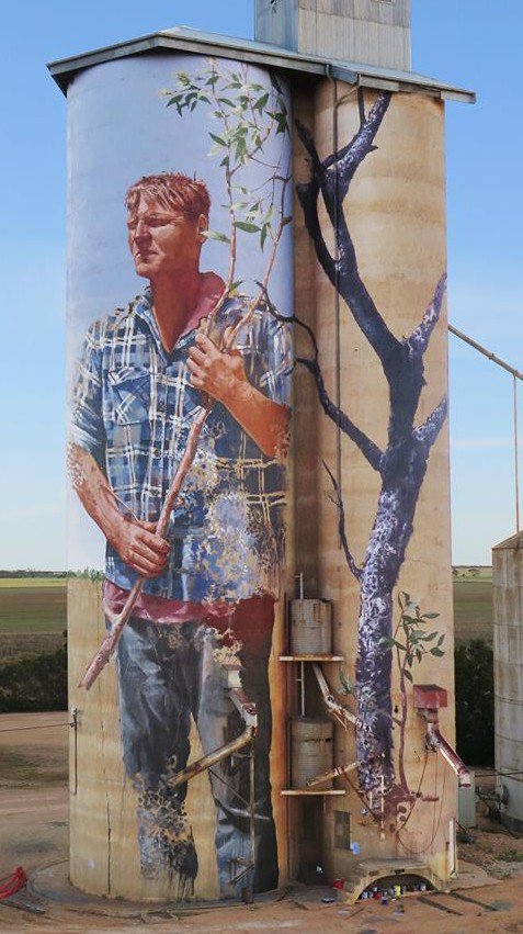 DavidBonnand's tweet image. The cycle, ..., 2016
📍#Patchewollock #Australia
by #FintanMagee ()
#streetart #graffiti #art
