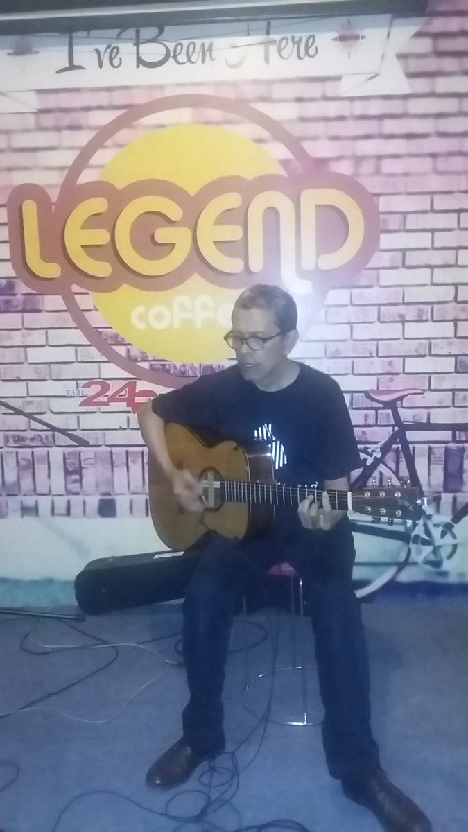 Saksikan Rull Darwis malam ini di legend coffee jogja...