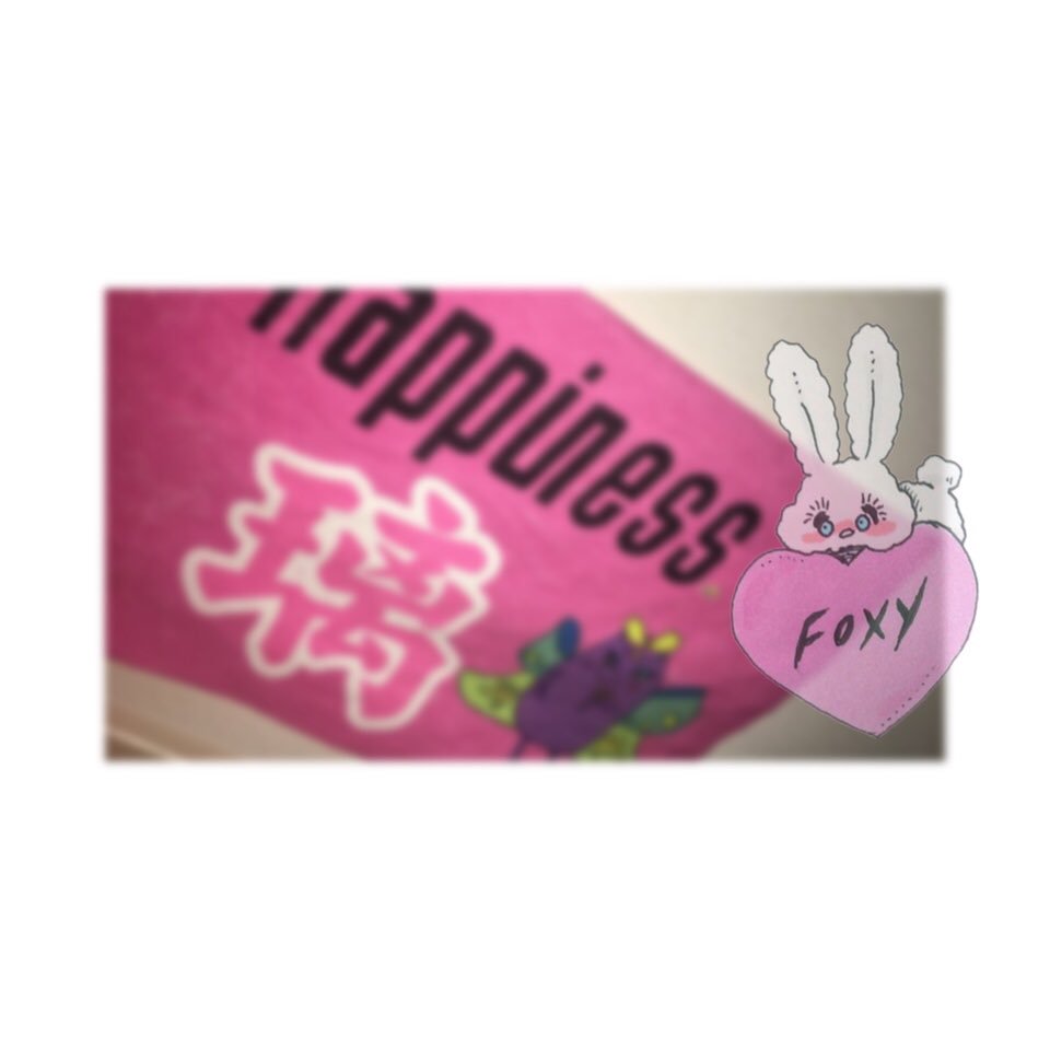 y7_sekai's tweet photo. 大好きだったよほんとにファン卒します理由はいつくかありますが、、
私のこと気づいてくれたりほんとにありがとう、思い出が出来て良かった😌👏🏻これからも頑張ってね！最後単独で終わりにしますみんなありがとうね😭貰ったグッズは大切に保管します。 https://t.co/ZFXPxvnEeb