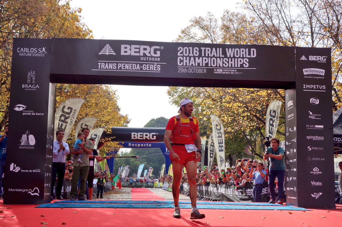 Luis Alberto Hernando (Spain) wins the 2016 IAU Trail World Championships in Portugal in 8:21. #IAUTrail