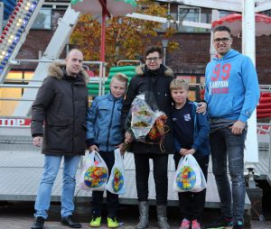 Kermisexploitanten zetten Gordykster gezin in het zonnetje degordykster.nl/kermisexploita…