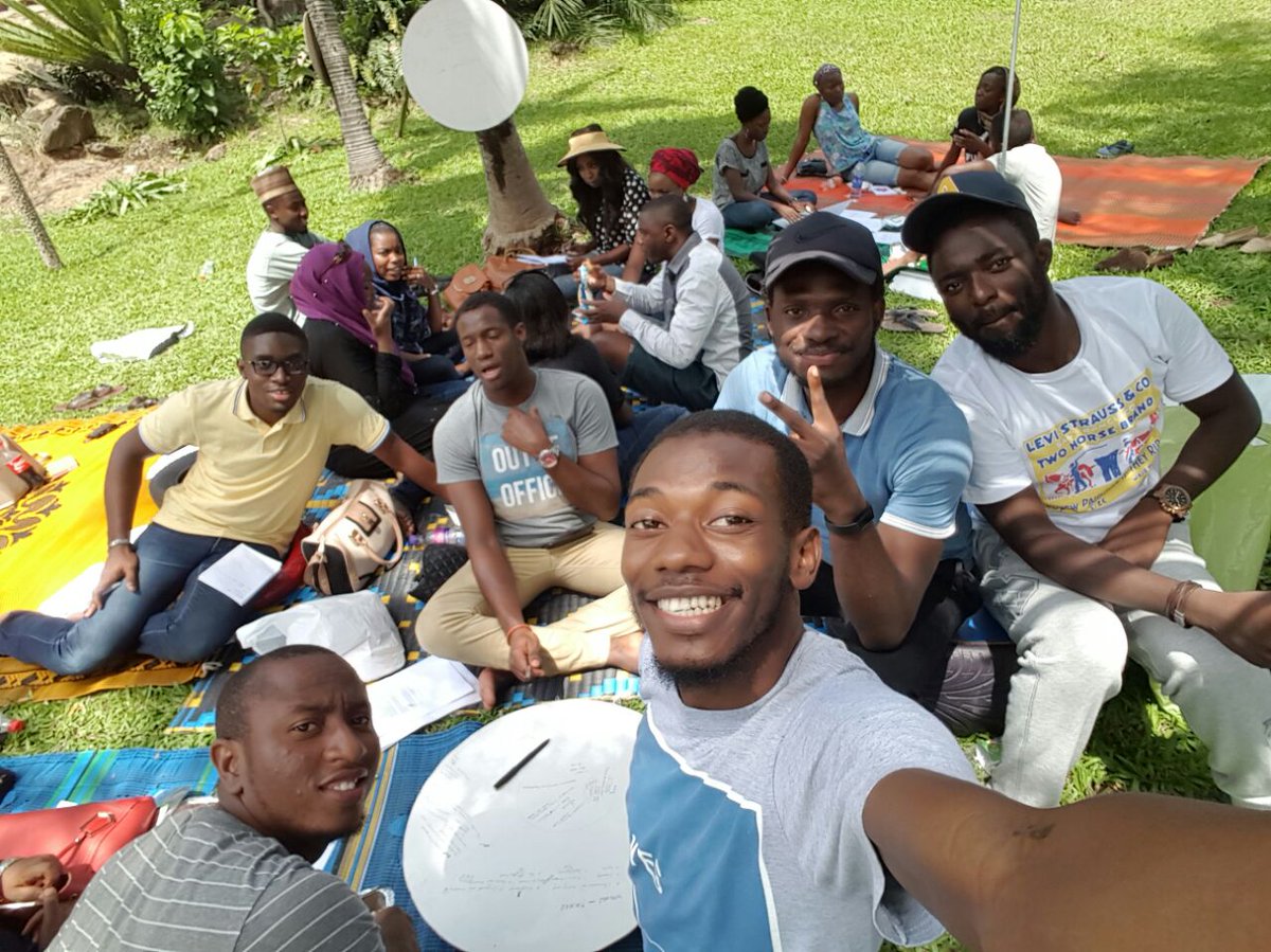 AbujaGSC's tweet image. And we said, let Shaping be so amazing that it feels like playing! #GlobalShapers #HubMeeting