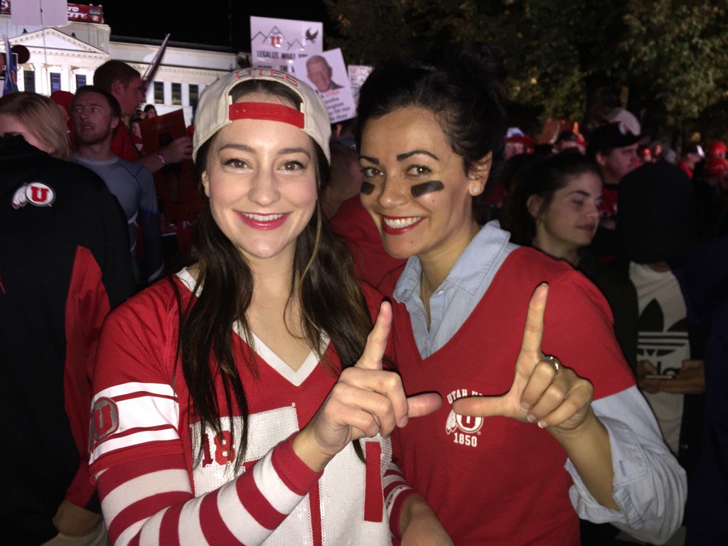 Suzyoung89's tweet photo. Browning likes Nickelback. Ready for @CollegeGameDay #goutes https://t.co/FIn6TqI4j0
