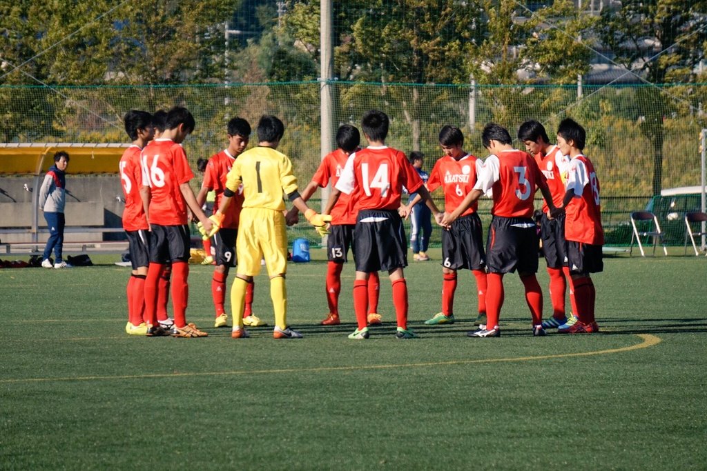 半根 祐輔 今日で暁サッカー部引退しました 最後の大会でベスト８までいけて良かったです 今まで応援してくれた全ての人に感謝しています 暁サッカー部に入ってみんなとサッカー ができて良かったなと思います ２年半楽しくサッカーができました