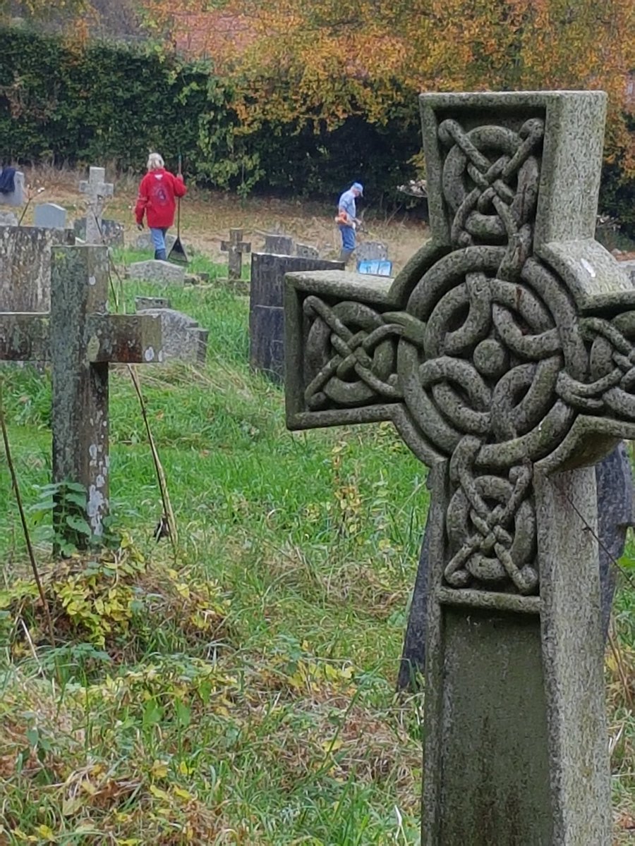 NevillAmanda's tweet photo. The autumn clearing of #allsaints #oldheathfield. #ancientgraveyard by the #deathwatchbeatles https://t.co/Q2C7IHCdeX