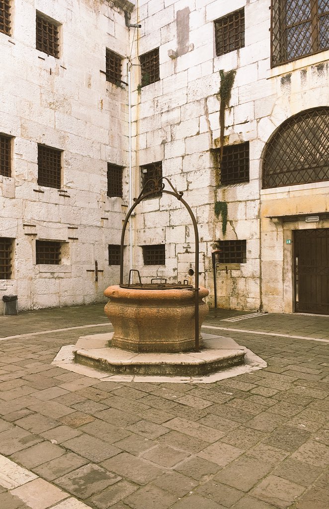 travel_basic's tweet image. Doge's Palace, Venice, Italy #travel #wanderlust #italy #TravelBlog #venice #tourist #palace #museo #palace