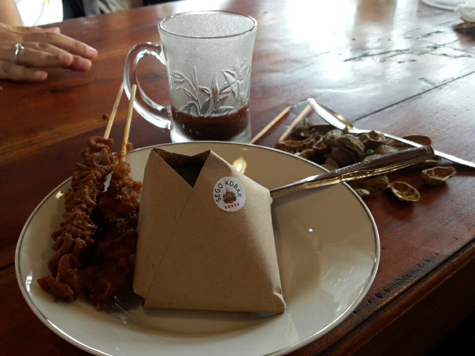 RencanaTrading's tweet photo. Ngopi sore di @AngkringanKobar https://t.co/0d4kMkGkui