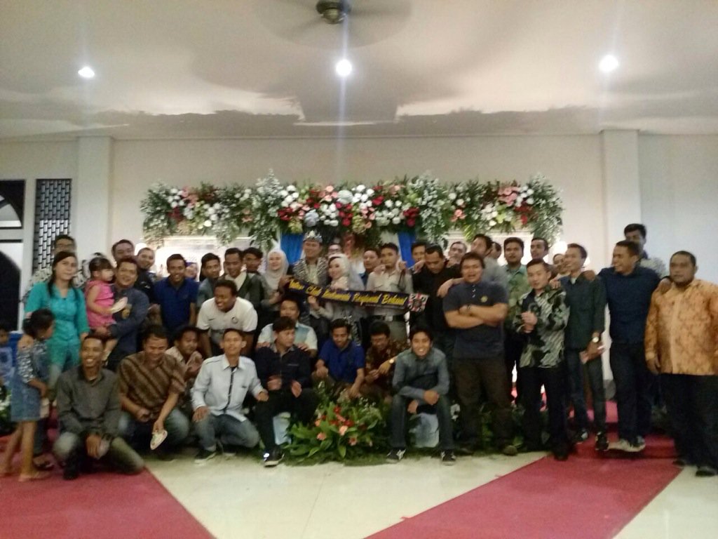 Happy wedding <a href="/Ozix_/">Fauzi Nugraha</a> <a href="/InterClubIndo/">Inter Club Indonesia</a> <a href="/Internona_BKS/">Internona_ICI_Bekasi</a> <a href="/_SUB12/">⊕ ꜱQᴜᴀᴅʀᴀ ᴜʟᴛʀᴀꜱ ʙᴇᴋᴀꜱɪ ⊕</a> <a href="/BXSalcoolica/">Apa Sih SERIE B</a> <a href="/beknord/">Bekasi Nord</a> <a href="/UltrasHoam/">ATTIVITA SERALI</a> 👏🍻✊