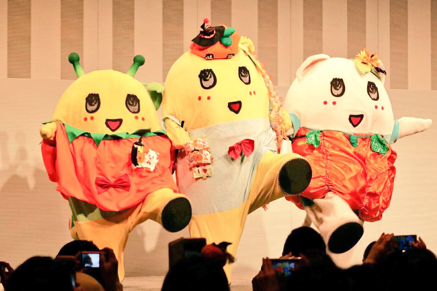ふなっしー みんなーハッピーハロウィンなっしー ヾ ノ原宿ふなっしーlandのハロウィンイベントも楽しかった なっしー 来てくれたみんなもありがとなっしー 相変わらずふにゃっしーは足が逆なっしー ふなっしーハロウィンイベント