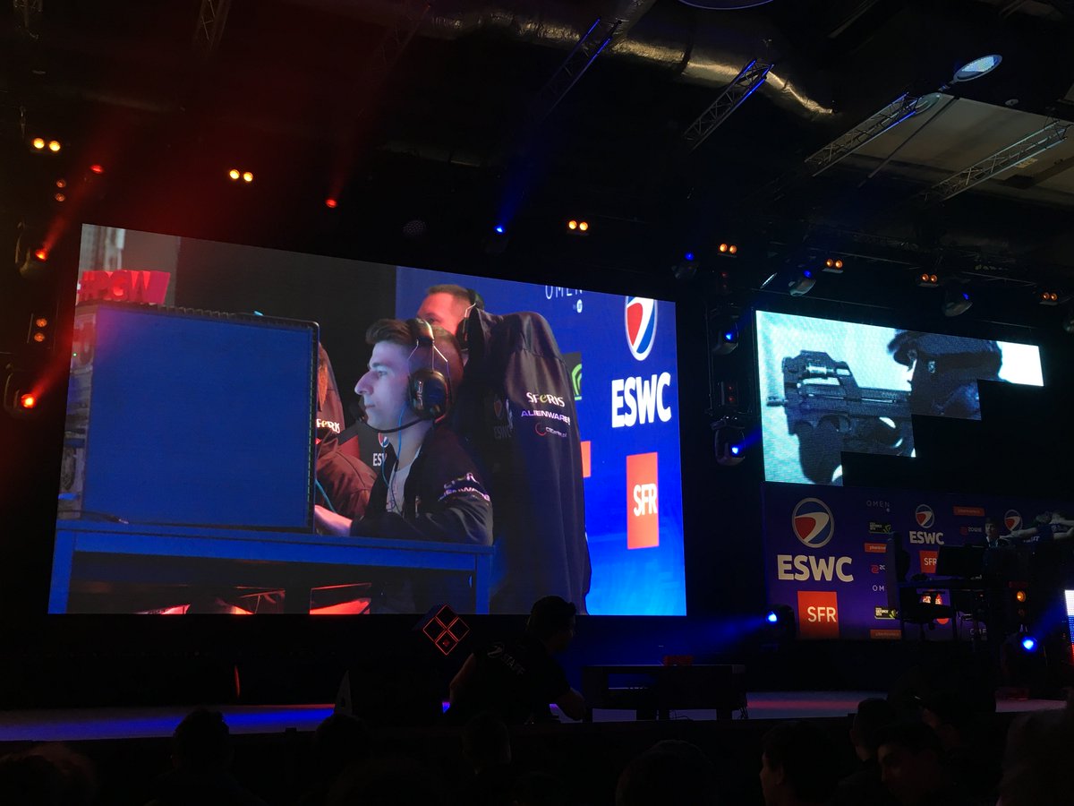 JVCom's tweet image. De bon matin ça s'installe du coté de @eswc_fr pour les 8èmes de CS:GO ! #JVPGW #PGW