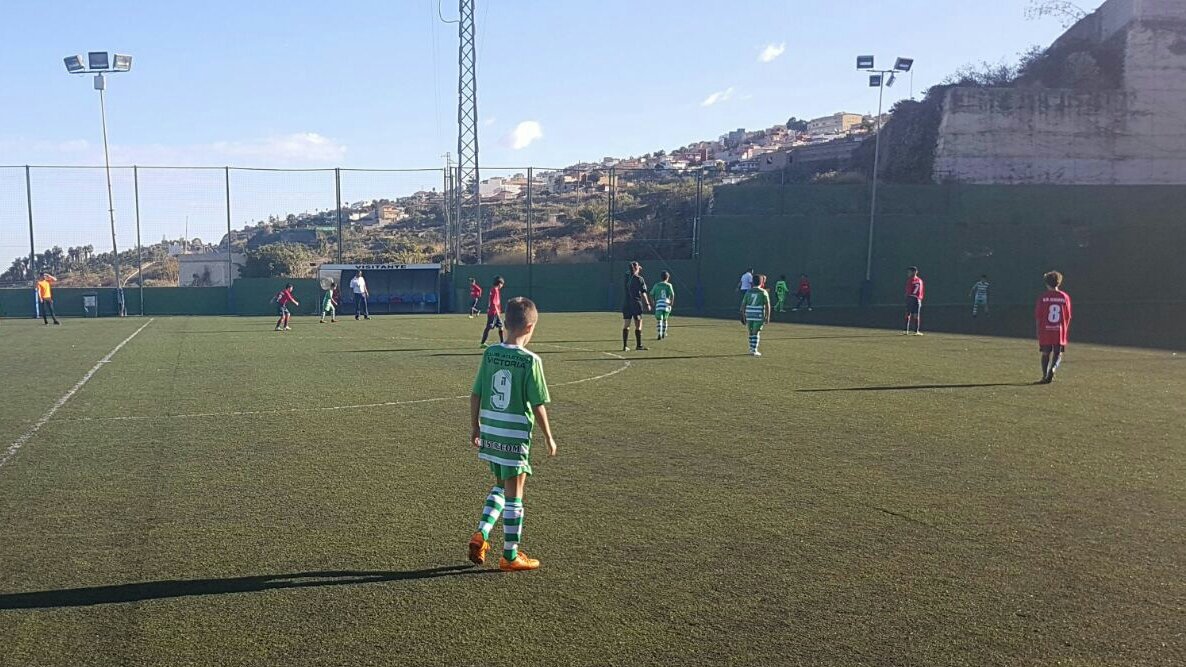 En juego, Alevín <a href="/Atl_VictoriaTF/">Atletico Victoria</a> A vs <a href="/UDIcodense/">U.D. Icodense</a> A . Suerte equipo!!! #Cantera #Sentimiento #VamosVerdes