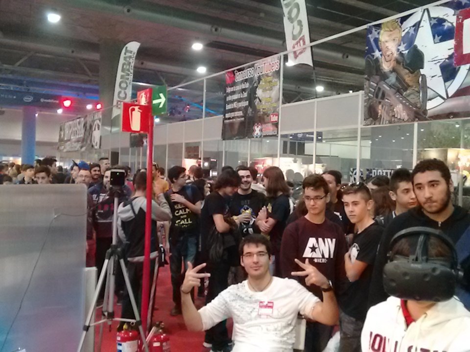 VirtualBandits's tweet photo. Menuda cola tenemos! No te pierdas nuestro juego en la zona @gamelab en la @MadridGamingEx #MGE #indiedev #gamedev #vr #realidadvirtual https://t.co/F2UHQT8Vif