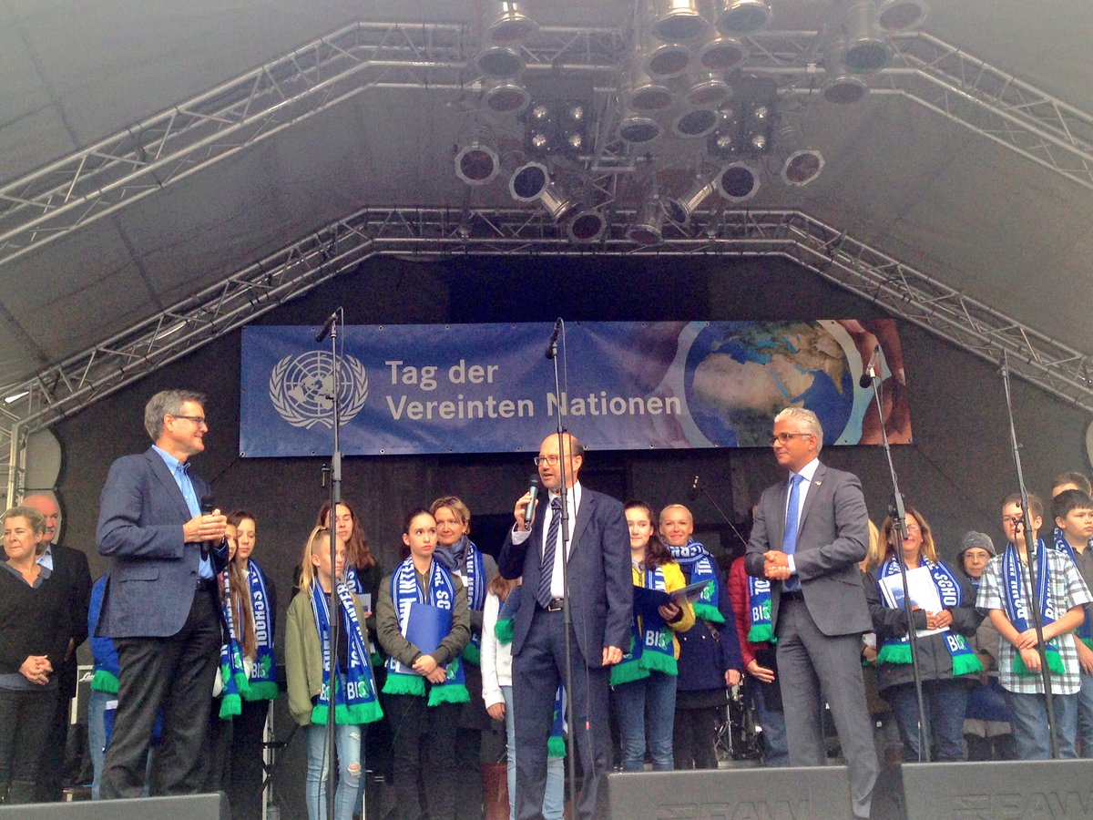 UNUEHS's tweet photo. Our vice-rector Prof. Dr. Jakob Rhyner (far left) at #UNDay with the Mayor of Bonn @BundesstadtBonn @UNBonn @UNUniversity https://t.co/fCuA98zUoZ