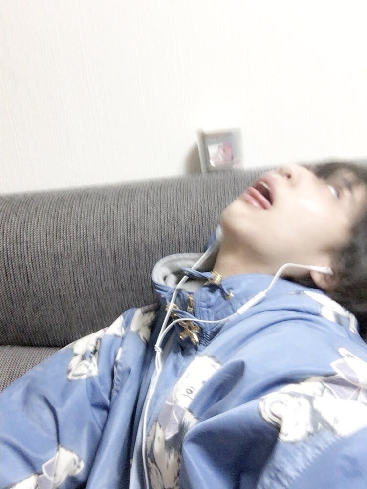 0_0_0_egg_0_0_0's tweet photo. 寒くなってきたしこのクマの服またキレるぞ〜〜〜💢💢💢 https://t.co/0mKAsGxhGK