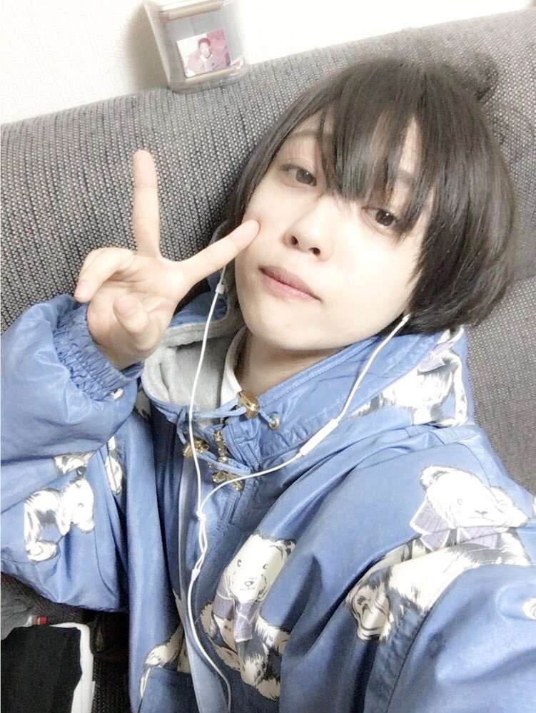 0_0_0_egg_0_0_0's tweet photo. 寒くなってきたしこのクマの服またキレるぞ〜〜〜💢💢💢 https://t.co/0mKAsGxhGK