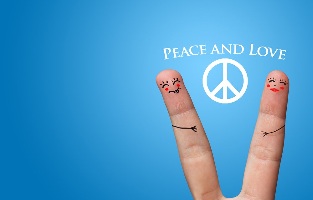SiennaSouffrey's tweet photo. Peace &amp; love - put it out there people! 
#iampeace #loveandlight #allyouneedislove @SiennaSouffrey https://t.co/OiKUzdtdBl