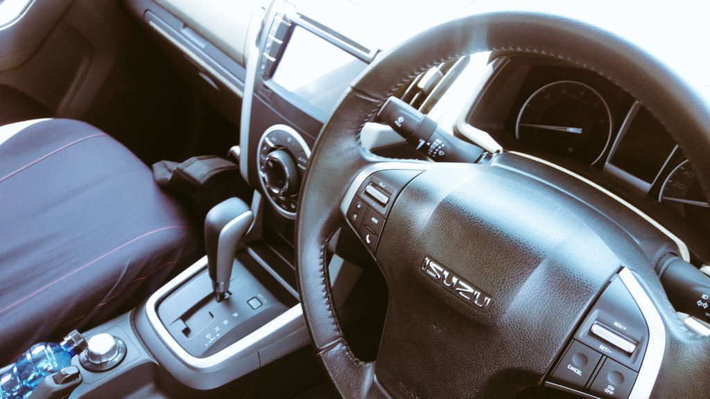 LMashangoane's tweet image. #ConstantPower
#NiceandEasy
#DiffLockAction 
@isuzusa @topCar 
This is the perfect car for off-road😎🙌😌
#UGD2016