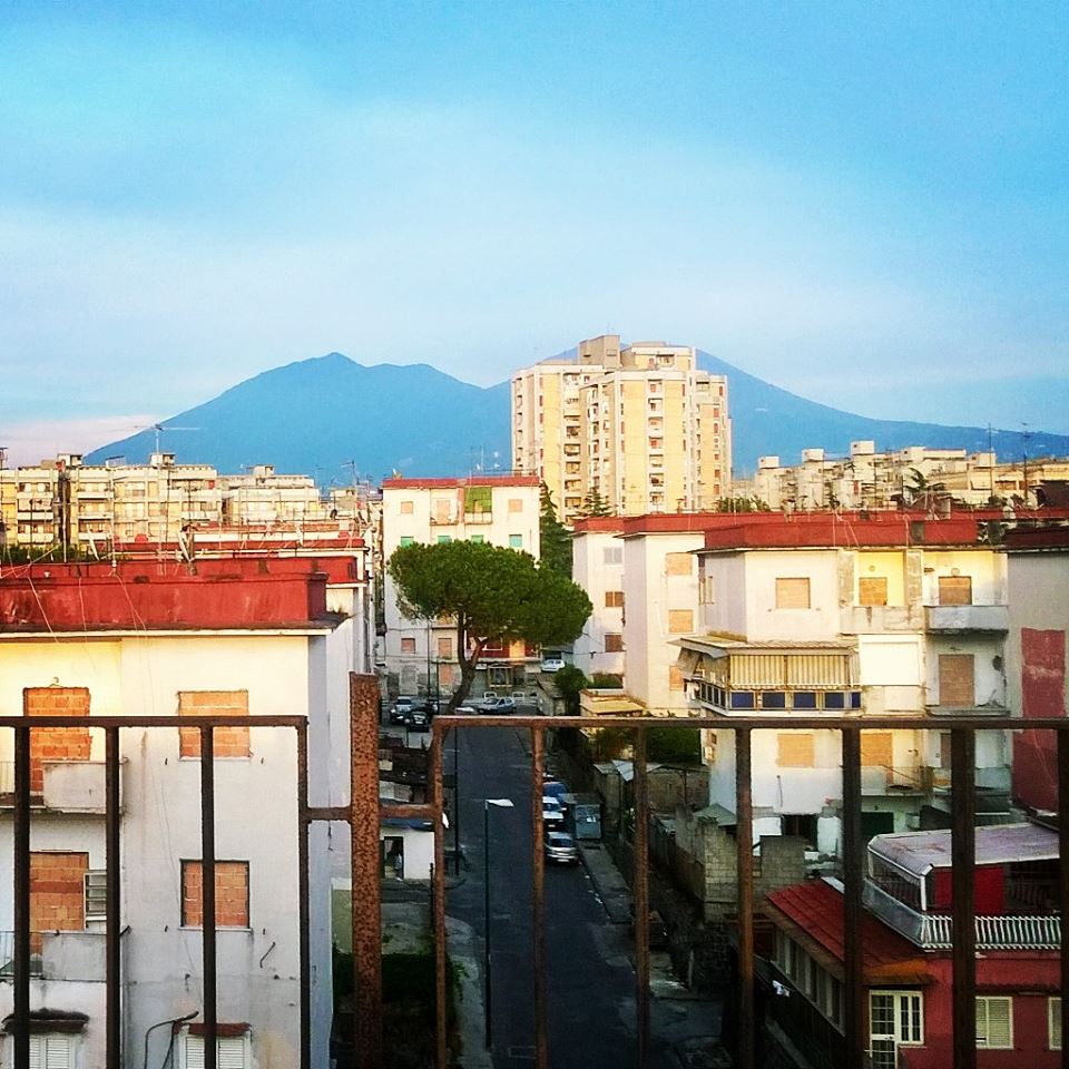 Napolitanteam's tweet photo. #Ponticelli #Napoliest #Napoli #periferia #zonaest #demagistris #sindaco #lettera #protestacivile https://t.co/Gij44m9oHO
