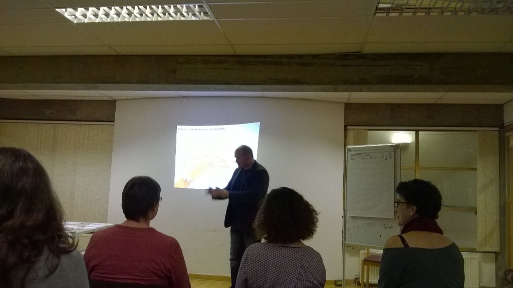 rachelmapson's tweet image. @ASLIuk what are you worth training in Edinburgh, understanding our business #SASLI #VLP