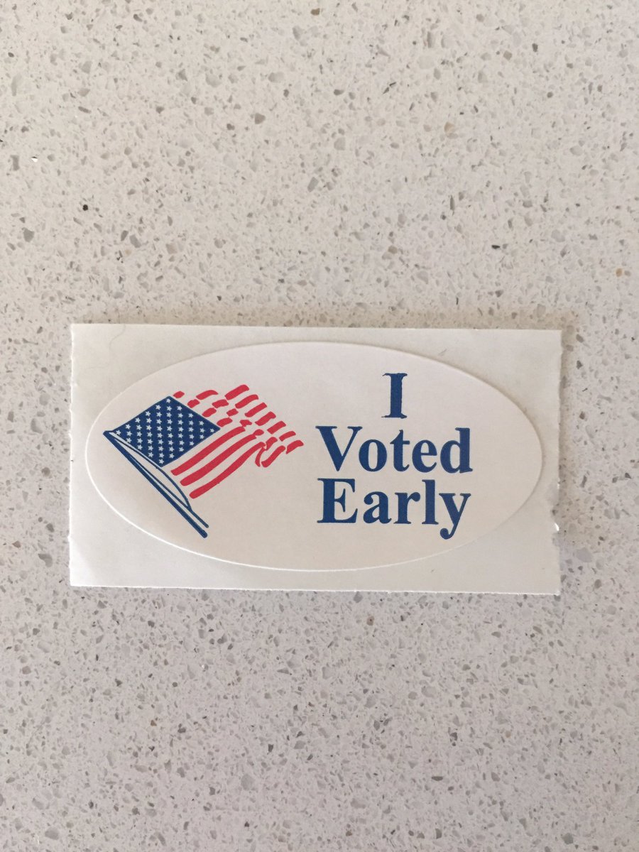 TommyNguyen_202's tweet photo. Daisy Dog came to help early vote today! #Elections2016 #earlyvoting https://t.co/IzACoO6eVO