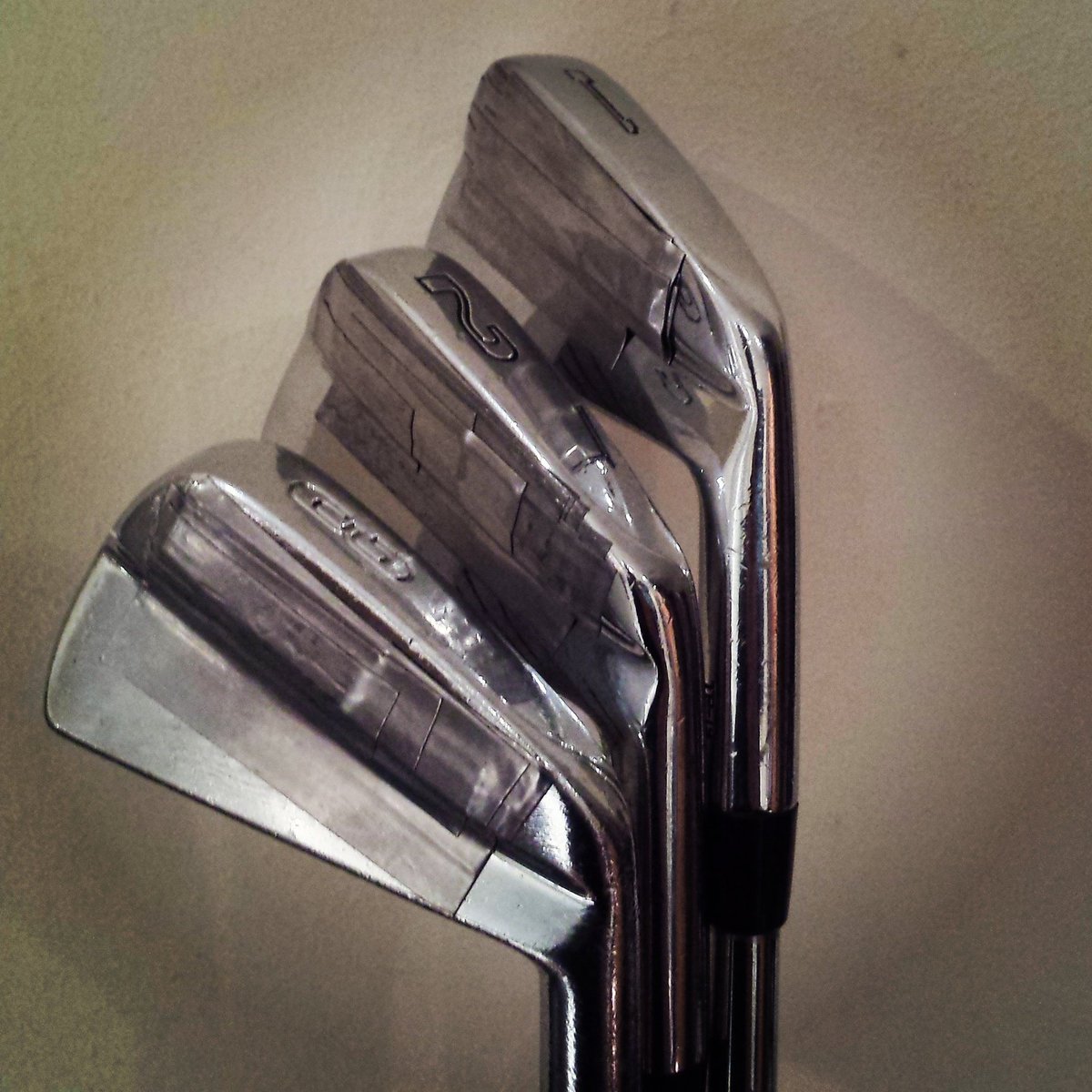 tmkelly86's tweet image. The single length experiment continues. Won't fix my swing though... #singlelength #DeChambeau