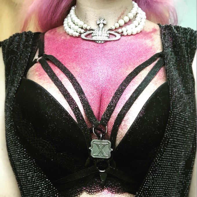 Glitter time for @IAMX in London tonight! #IAMX 🔥✨🍾 https://t.co/BdtkCB8Ouz<a class="tags" target="_blank" title="On Twitter" href="/?out=eyJ0eXAiOiJKV1QiLCJhbGciOiJIUzUxMiJ9.eyJpYXQiOjE3MjQ5MDM1NzUsImlzcyI6InR3cG9ybnN0YXJzLmNvbSIsIm5iZiI6MTcyNDkwMzU3NSwiZXhwIjoxNzU2NDM5NTc1LCJyZWRpcmVjdF91cmwiOiJodHRwczovL3R3aXR0ZXIuY29tL0lBTVgifQ.ze9OsRFVOVovA45F0W0-LSBiLBiGqFnKyO8eciOaaEwojudxbXiXISfANfjTg1RmqpbxjNBiR-68FXoVRuEeqA">@IAMX</a><a href="/tag/iamx"class="tags">#IAMX</a>