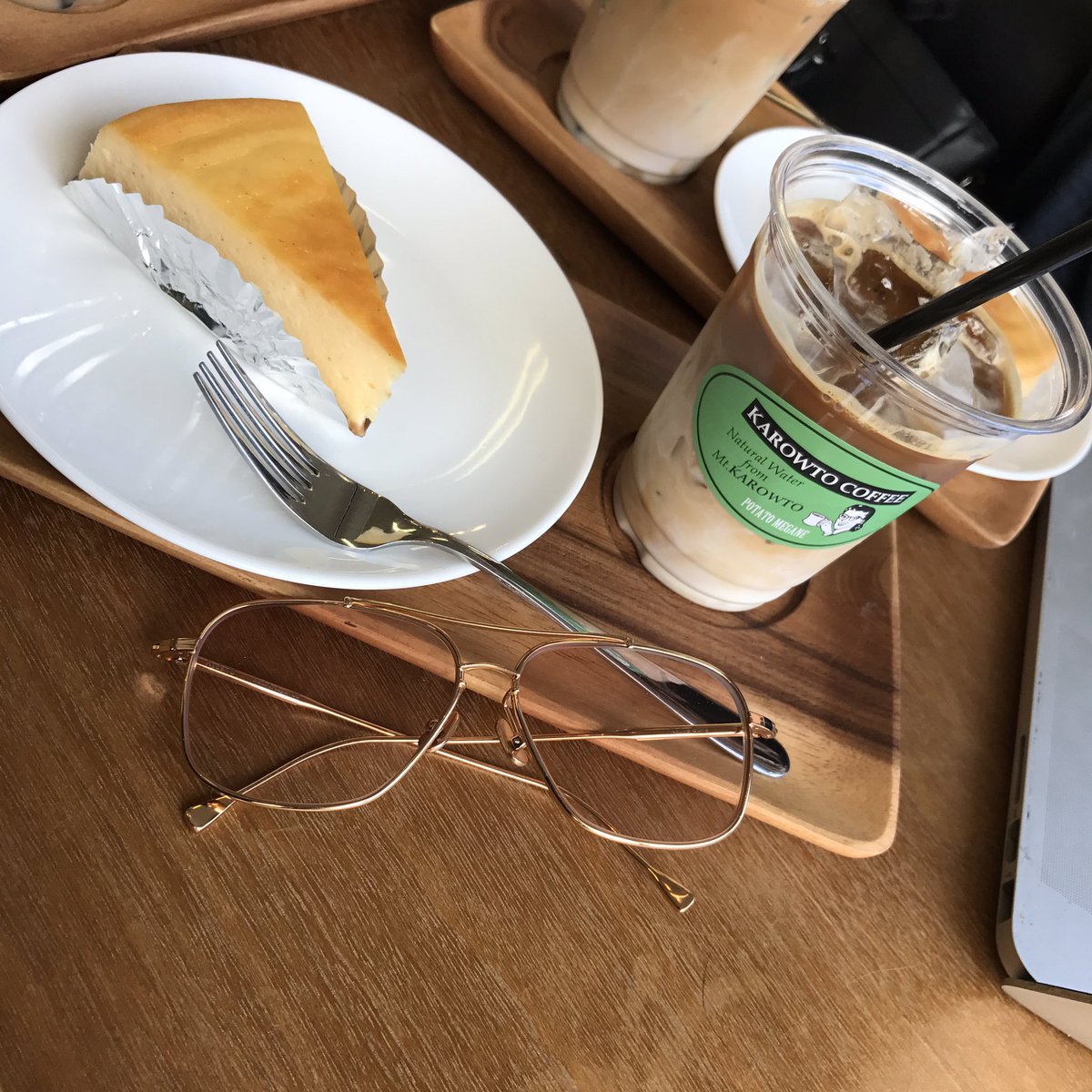 Tomojiinyo's tweet photo. 今日は、チーズケーキとカフェラテを美味しく頂きSTART♪
めっちゃ美味しかったです😋

皆様に素敵な時間が流れます様に★

#sweets #cake #美味しく https://t.co/TuCZQPZCdi