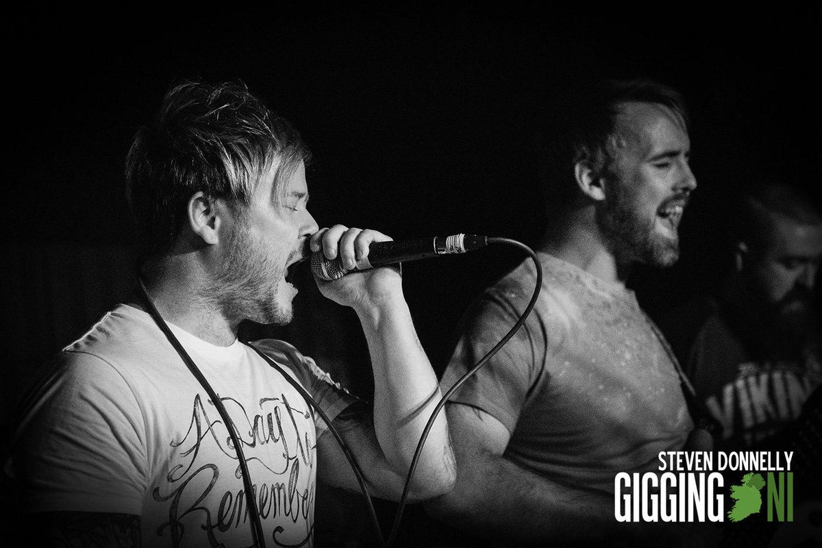 giggingni's tweet photo. Live gig review: @CarChaseCity EP Launch
With @susiebluemusic @OrbyChaseUK &amp; @TheShoutMusic
Read the review: https://t.co/1mNnCqypP6 https://t.co/gO42tWzqQk