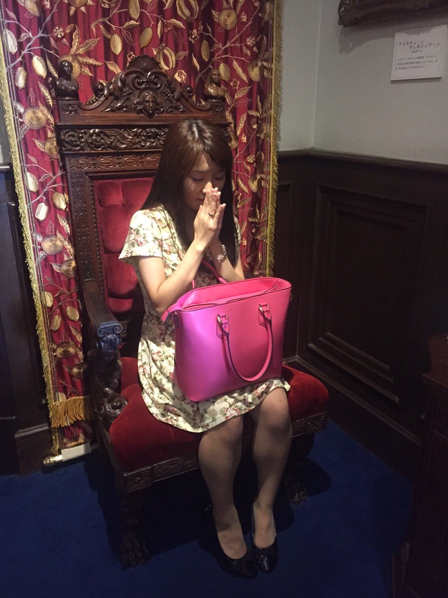 SOS_Chihiro's tweet image. 全然最近Twitterも更新できず😭
看護師1年目でまだまだ課題や勉強に追われて多忙で寝不足な毎日ですが、こんな私を今も見守って応援してくれる優しき皆様本当にありがとうございます！一人前の看護師目指して苦しくても柱から転げ落ちそうでも頑張ります！こんな私をこれからもよろしくです🌟