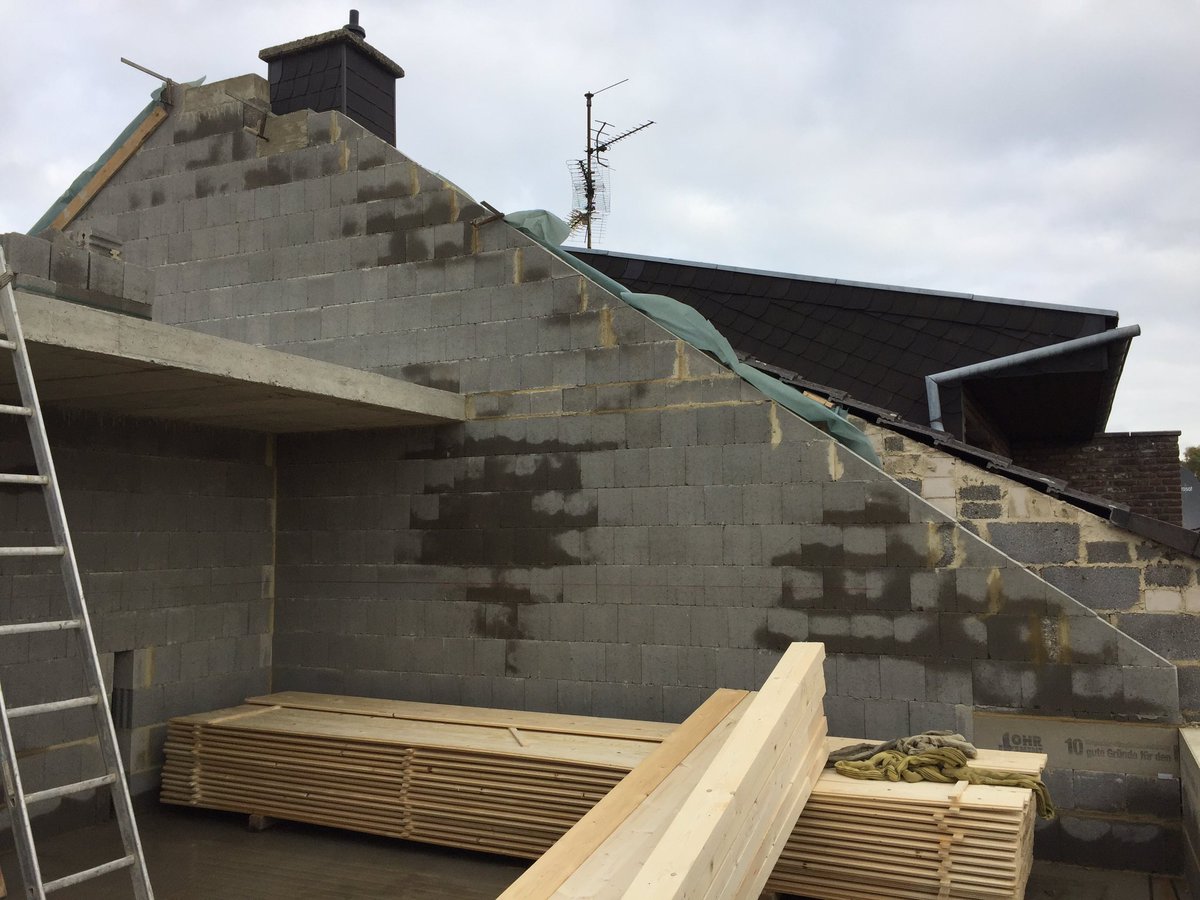 ac_bauplanung's tweet photo. Neubau eines Mehrfamilienhauses mit 3 WE in #Alsdorf. #ACProjekt Baustelle aktuell, KW43/2016. #Wohnungsbau #Städteregion #Aachen https://t.co/zCMFDQwFOl