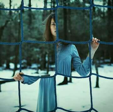 قد يكون التمزّق الداخلي علامة سقوط..لكنّه أحياناً سقوط من الأعلى إلى الأعمق..