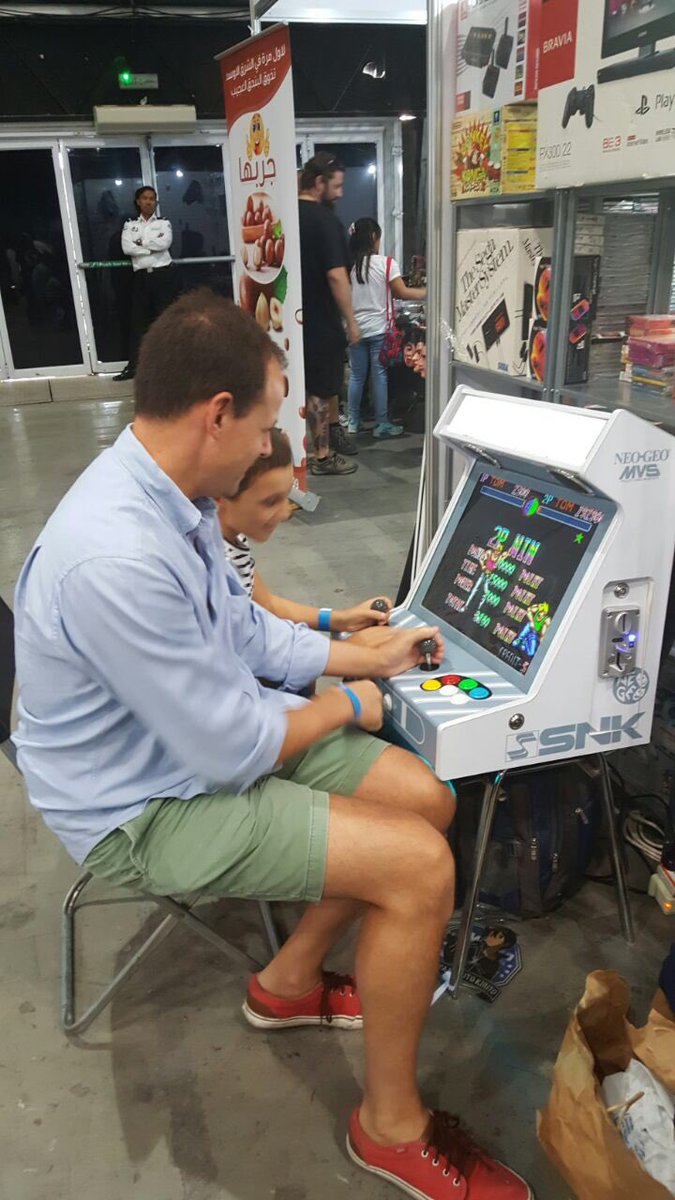 ANIMEAbuDhabi's tweet photo. Retro gaming at its best! Nothing better than some family quality time ❤ #AnimeAbuDhabi #YasIsland #AbuDhabi https://t.co/4tRQRuFl69
