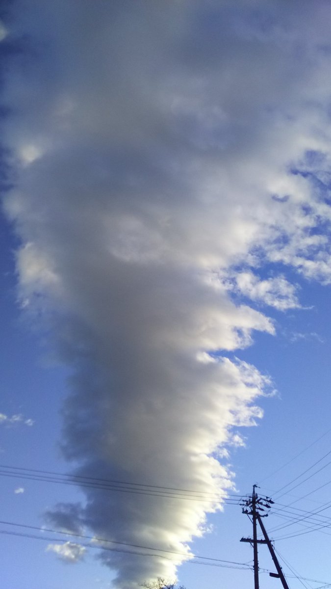愛知県三河付近で地震雲発生 地震と雲は関係あるの いずれにせよ備えはしておこう Togetter