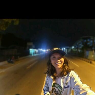 elsadoyy's tweet photo. Come hangout with me > gua galau on #BIGOLIVE. https://t.co/eLT8UR3LDb https://t.co/U3HV914r3r