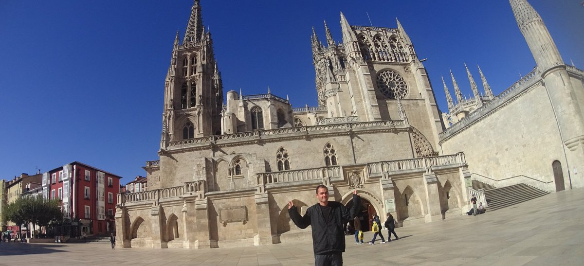 ZRebolj's tweet photo. https://t.co/xRqypYMeFj #camino #caminofrances #pilgrim #spain https://t.co/mAMRZhNGKD