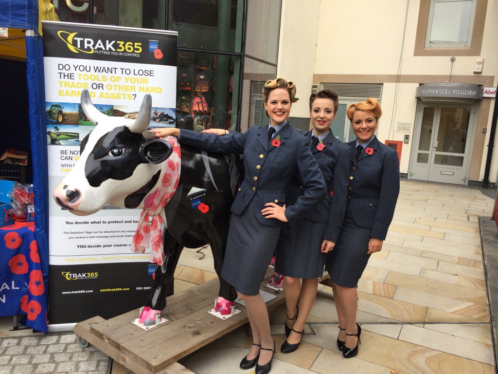 <a href="/TheThreeBelles/">The Three Belles</a> with Jane Bond <a href="/Mooi5Agent/">Jane Bond</a> #Woking singing in support of <a href="/PoppyLegion/">Royal British Legion</a>