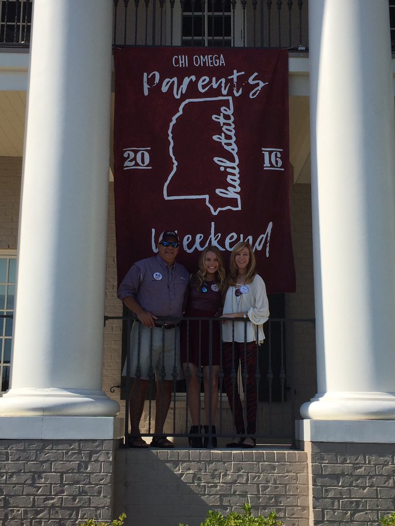 AndyMayts's tweet photo. Parents Weekend. Go Dogs. https://t.co/czC5XsRCTP