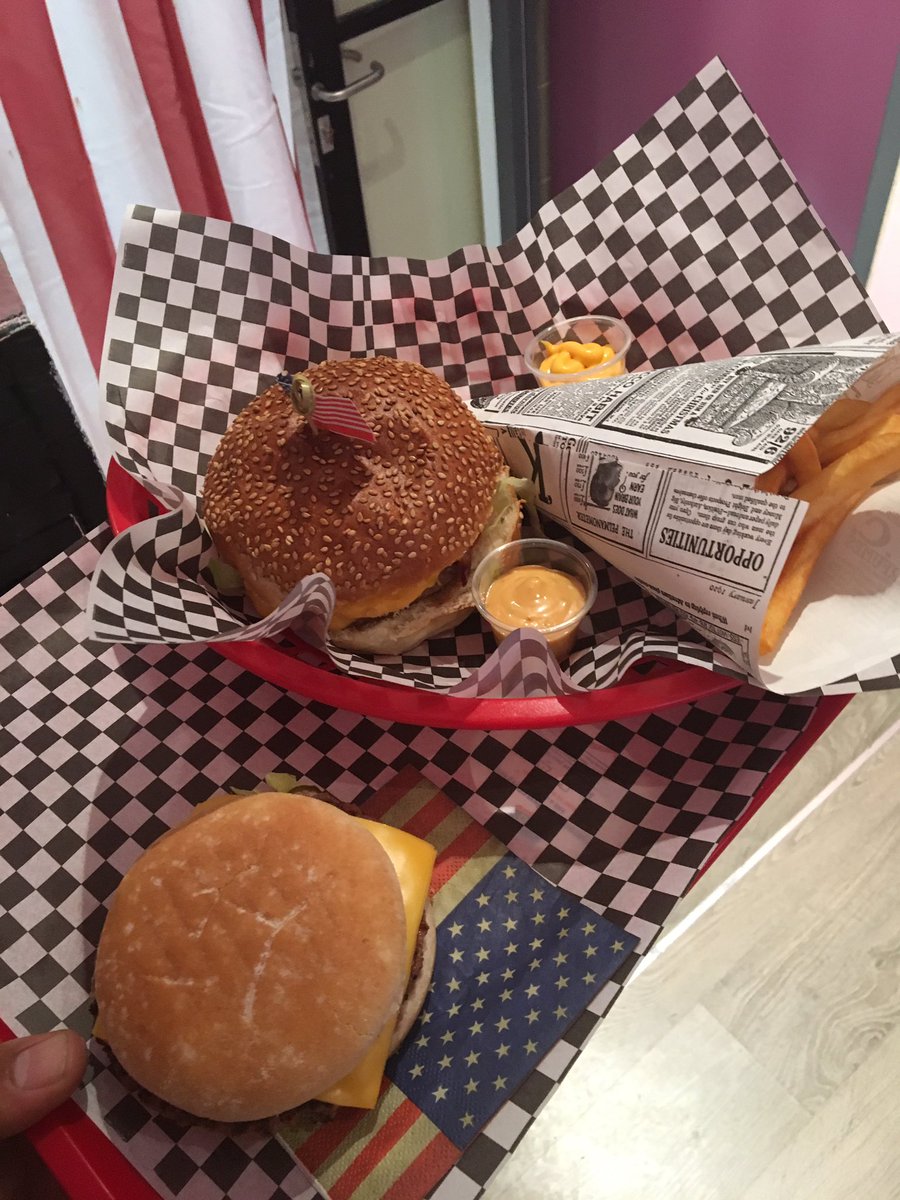 AtableBeverly's tweet image. #j'ai faim