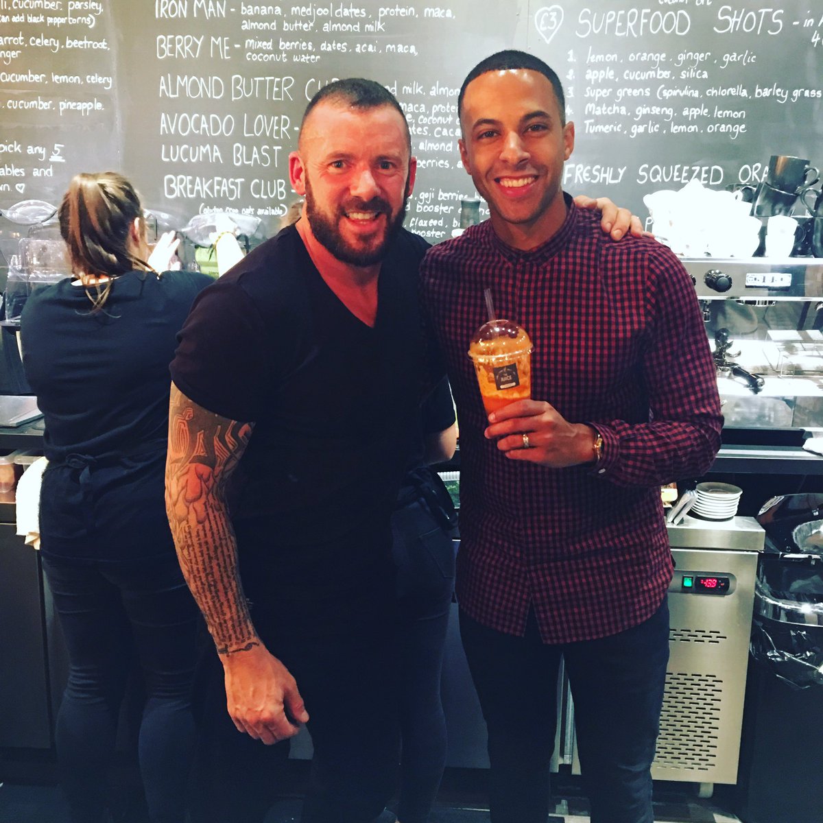 MarvinHumes's tweet photo. So happy for my pal @GrayIrish on the opening of his new Juice/Smoothie bar in St. Albans! Check it out if ur in the area @The_Juice_Pharm https://t.co/xg5vI3HITj