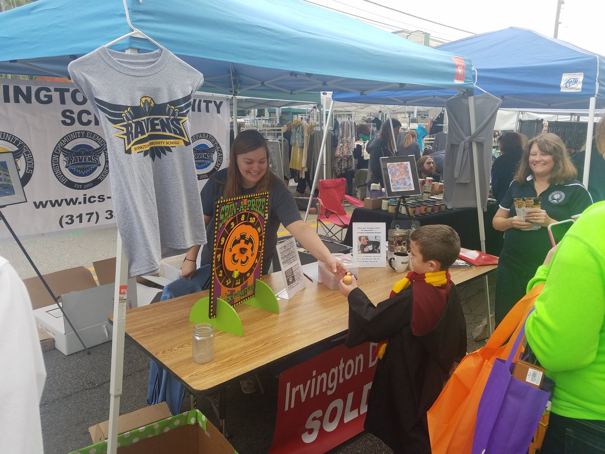 IrvingtonPrep's tweet photo. Representing @IrvingtonPrep, @ICMS_Ravens, and @ICES_Ravens at the Historic Irvington Halloween Festival! https://t.co/uolbOkRI03
