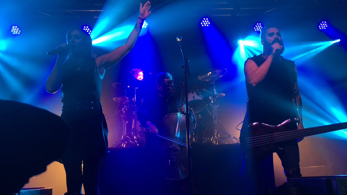 shelbbbybee13's tweet photo. @PanheadsOnline #20YearsofSkillet today is also my birthday! Awesome I share a day with my favorite band. https://t.co/nZx5CsCUVH