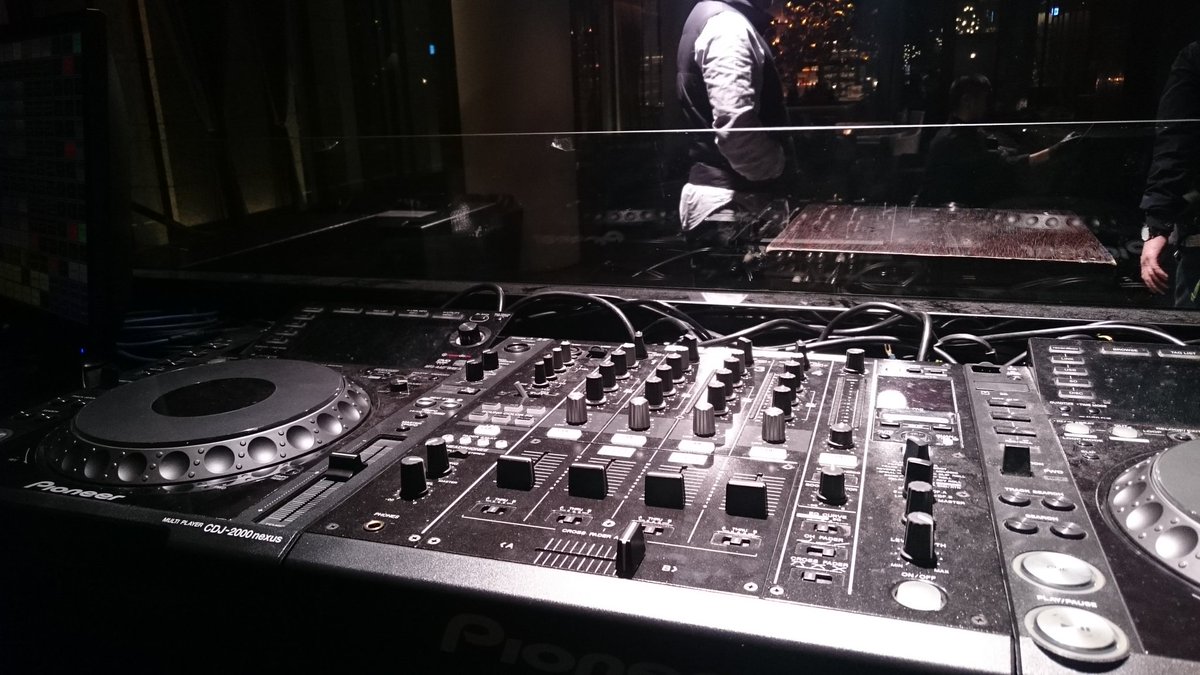 anicrushtokyo's tweet photo. 本日！AniCrush!!!メンバーはこんなとこでDJ&amp;VJしてます！！

設営も完了して準備万端！
ハロウィン楽しむぞー！！ https://t.co/fr3K1CZ5QX