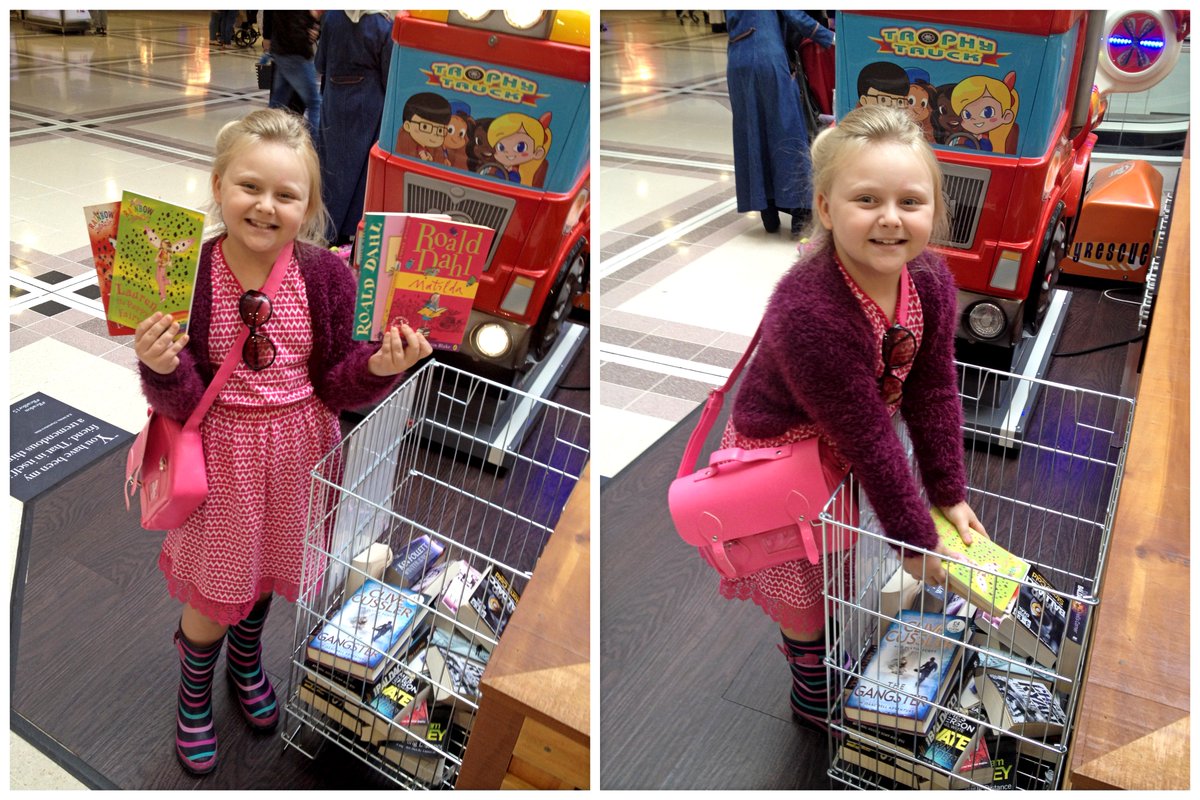 munchkinmeggie's tweet photo. Donating books to @WestOrchardsCov #honestylibrary last week. :-) https://t.co/7NNTlm546A