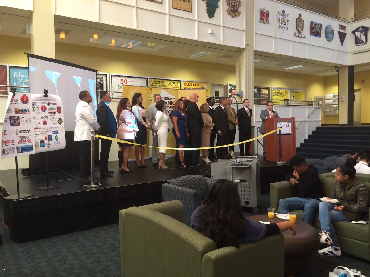 Hon. Angel Fuentes <a href="/CityofCamdenGov/">City of Camden Gov</a> welcomes all #HLASummit2016 w/board &amp; regional members