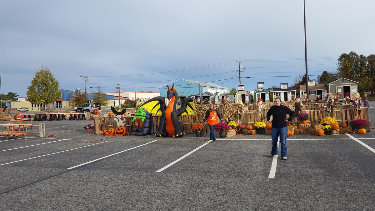 Fall harvest ready for enjoyment.  Come on down and have some fun at the Middletown Home Depot. <a href="/KJChamberland/">Kevin Chamberland</a> <a href="/horibin/">Paul Horibin</a> <a href="/HomeDepot4287/">Home Depot 4287</a>