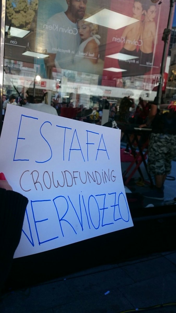 Il bambino che salta tweet media