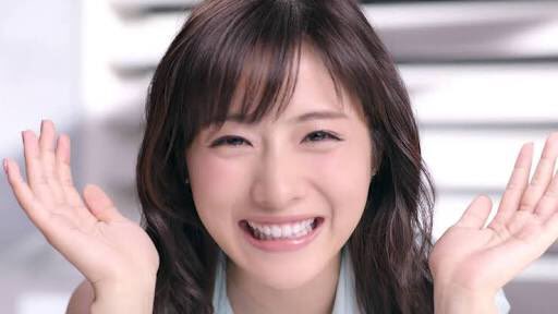 なぴ On Twitter こちら石原さとみちゃん特有の歯の横の空洞を意識した笑顔をしてみた私の理想と現実でーーーーーーーーす Https T Co Gsqwz4gy5i Twitter