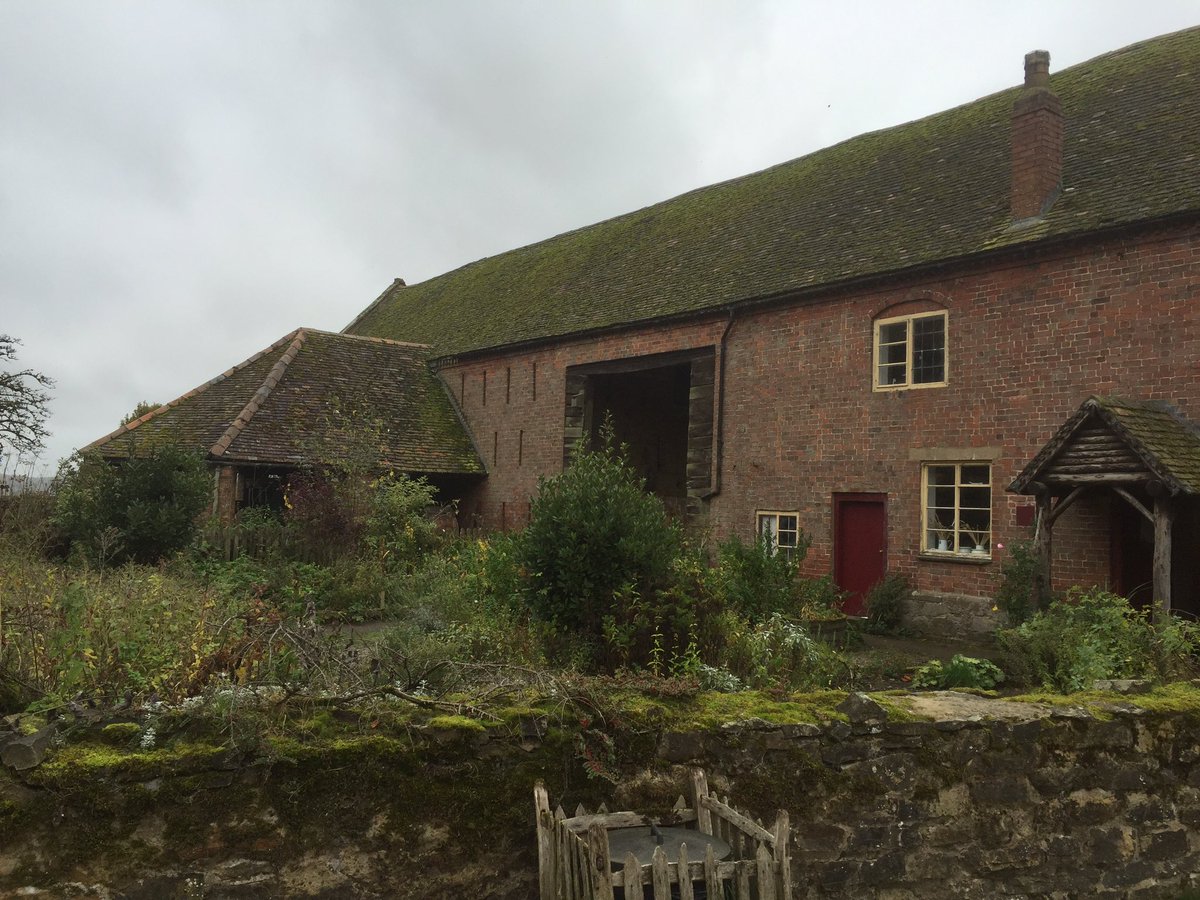 JoelTaylorhack's tweet photo. The incredibly evocative Bailiff's Cottage, who managed the Home Farm, and threshing barn at #actonscott https://t.co/viUgri0tg5